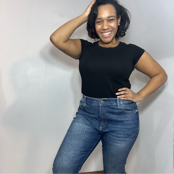 DL1961 medium wash cropped jeans semi-flared leg comfy denim bootcut relaxed fit - Picture 7 of 14